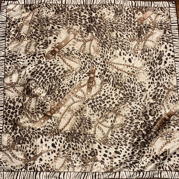 💗 Vintage Arnisa Scarf - 1980s! - Picture 3 of 4